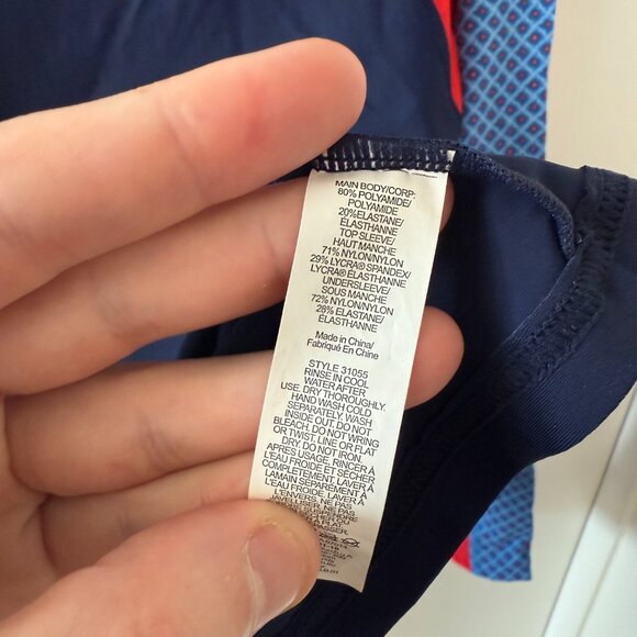 Tory Sport Geo Print Long Sleeve Half Zip Rashguard Top Navy Red Blue Size L - Picture 4 of 5